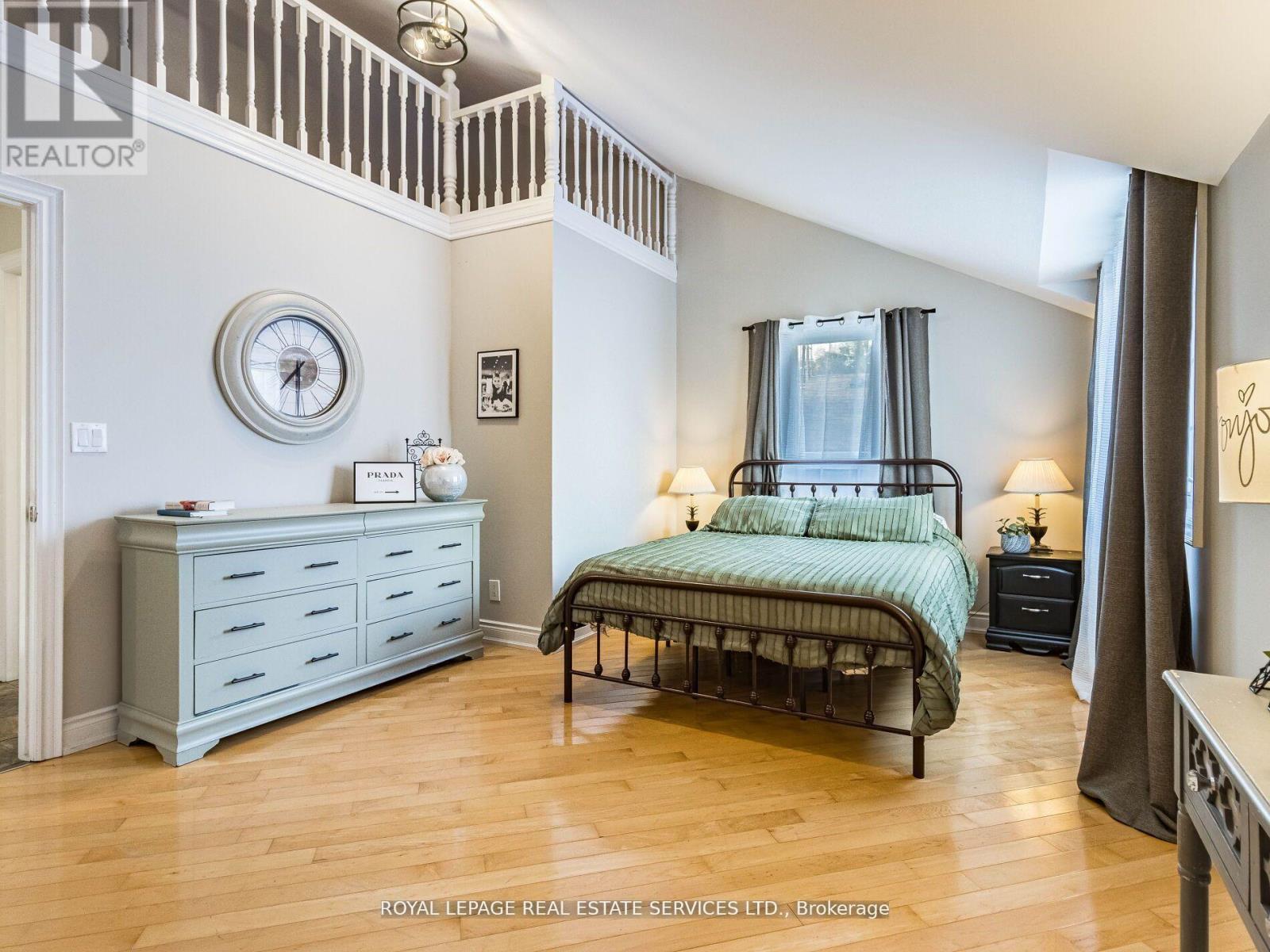 












39 CLARENCE STREET

,
Brampton,




Ontario
L6W1S2

