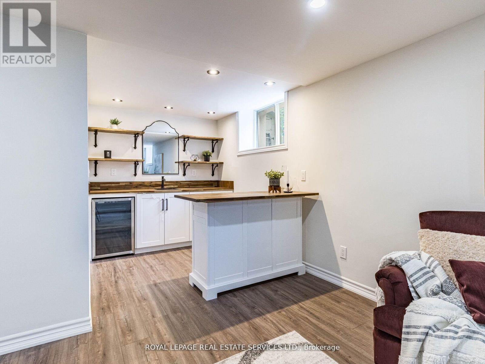 












39 CLARENCE STREET

,
Brampton,




Ontario
L6W1S2

