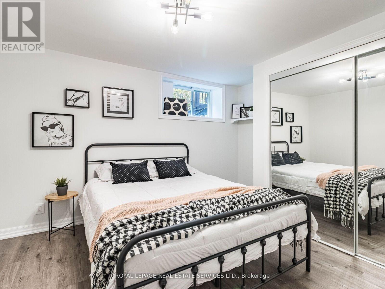 












39 CLARENCE STREET

,
Brampton,




Ontario
L6W1S2

