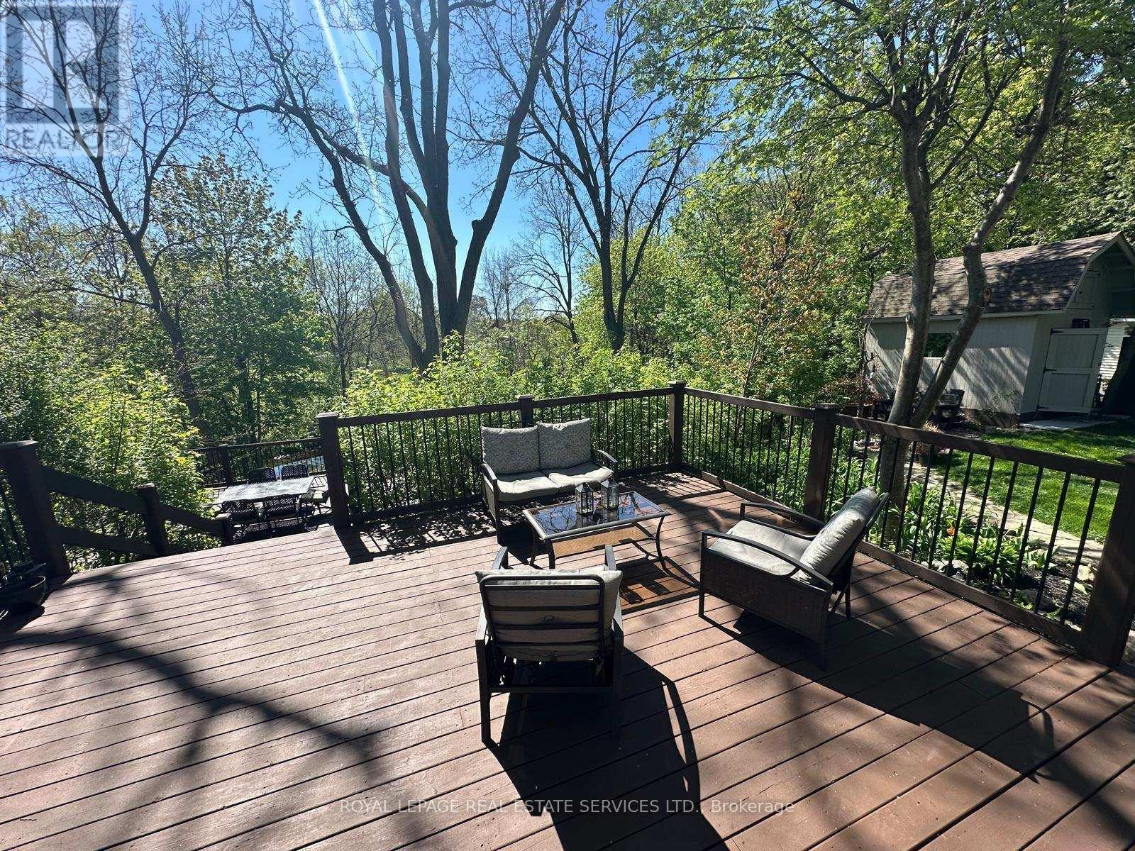 












39 CLARENCE STREET

,
Brampton,




Ontario
L6W1S2

