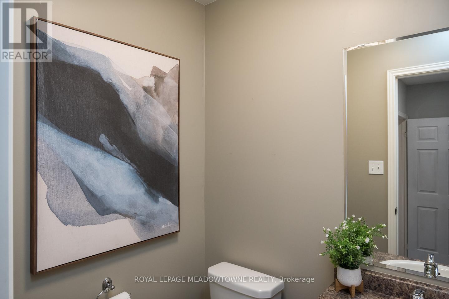 












292 GIDDINGS CRESCENT

,
Milton,




Ontario
L9T7A9

