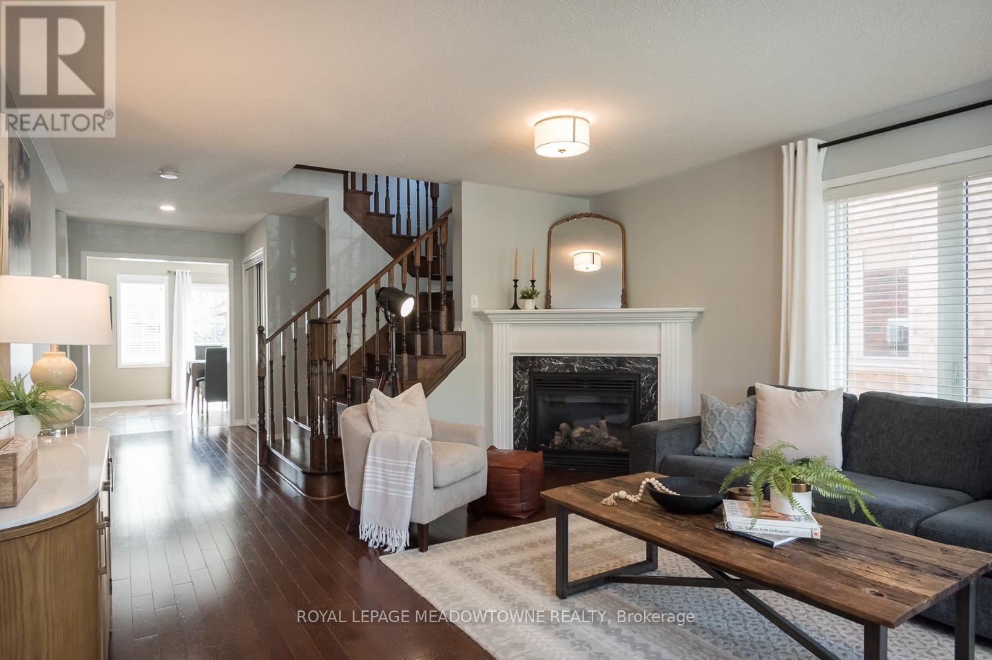 












292 GIDDINGS CRESCENT

,
Milton,




Ontario
L9T7A9

