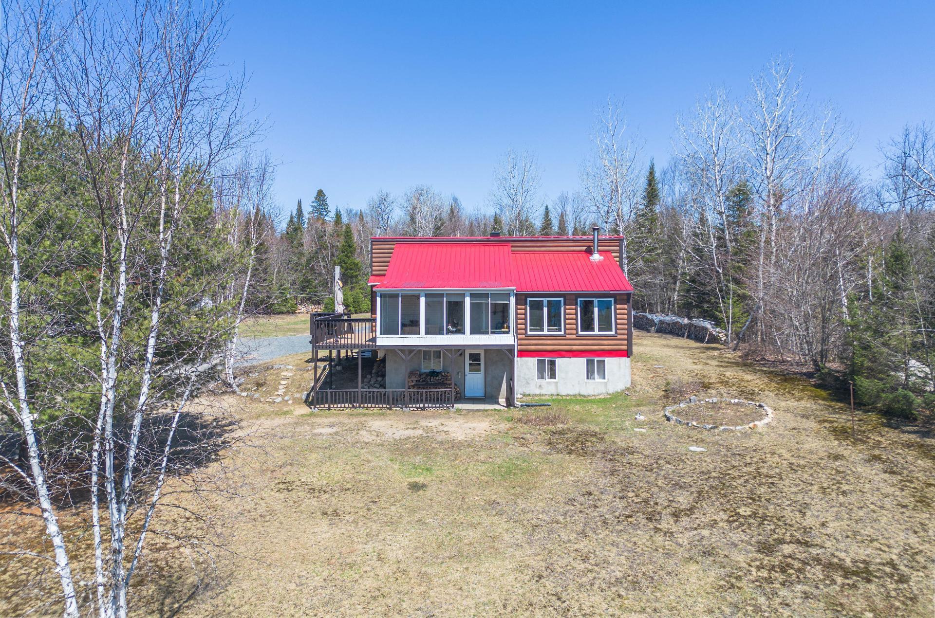









3570


Ch. du Tour-du-Lac-Tibériade

,
Rivière-Rouge,




QC
J0T1T0


