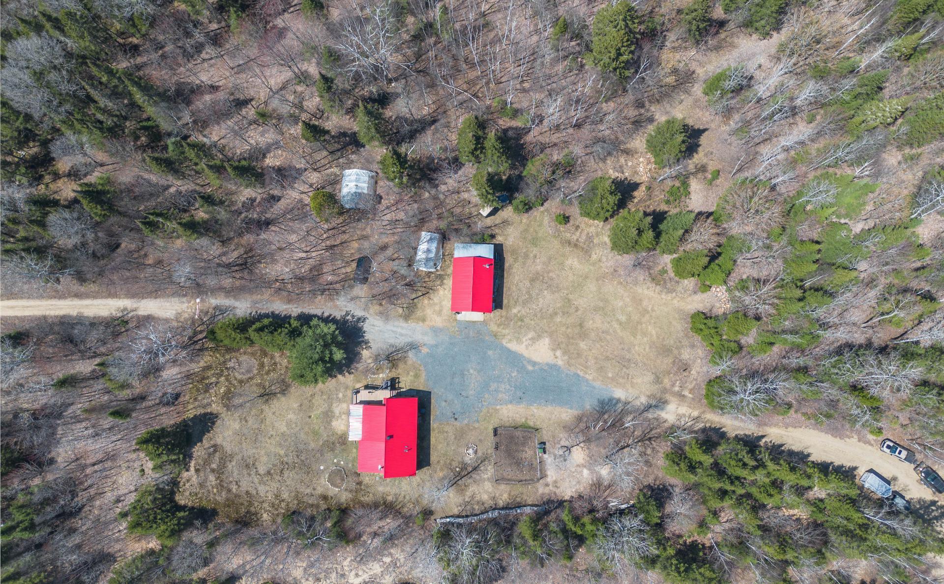 









3570


Ch. du Tour-du-Lac-Tibériade

,
Rivière-Rouge,




QC
J0T1T0

