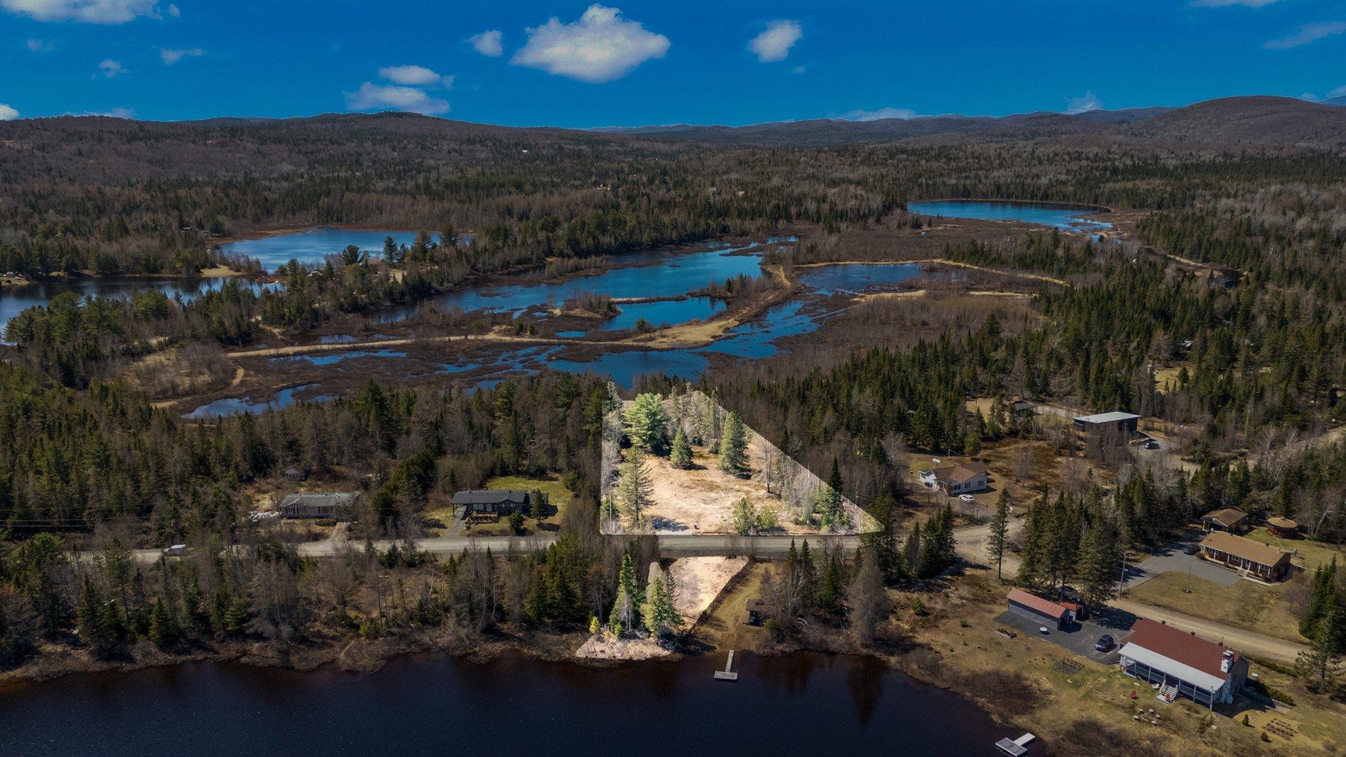 









243


Rue du Lac-Marier

,
Sainte-Marguerite-du-Lac-Masson,







QC
J0T1L0

