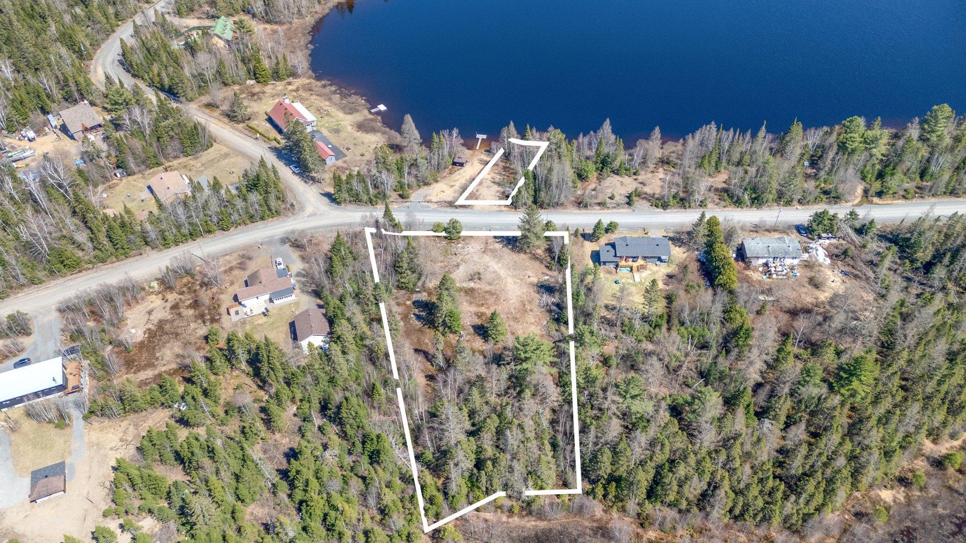 









243


Rue du Lac-Marier

,
Sainte-Marguerite-du-Lac-Masson,







QC
J0T1L0

