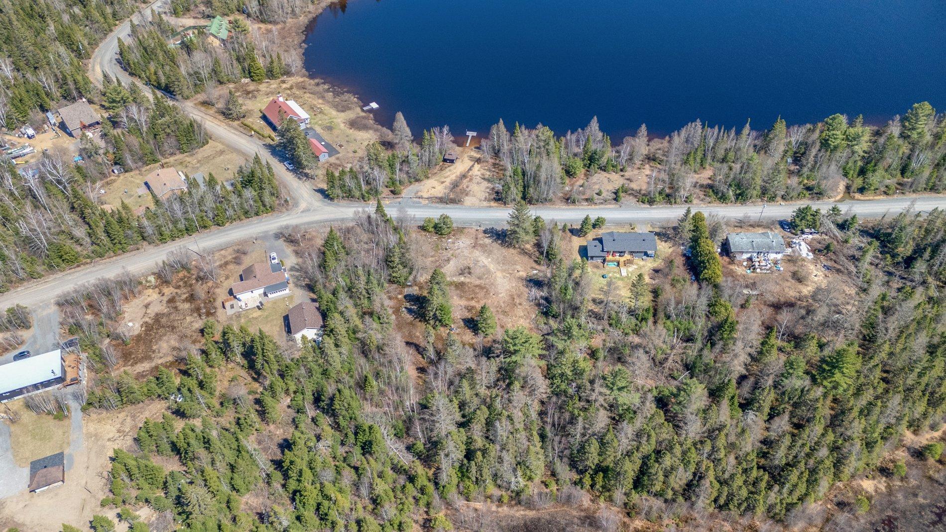 









243


Rue du Lac-Marier

,
Sainte-Marguerite-du-Lac-Masson,







QC
J0T1L0

