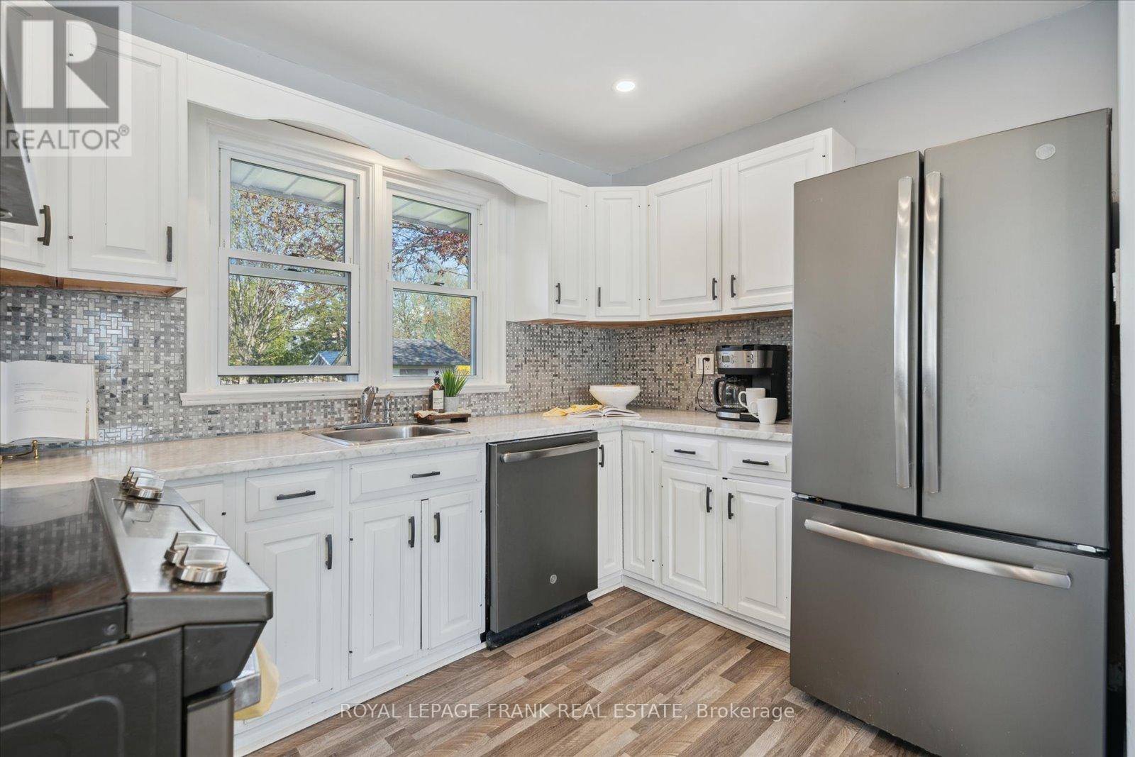 












109 ONTARIO STREET

,
Clarington (Bowmanville),




Ontario
L1C2T3

