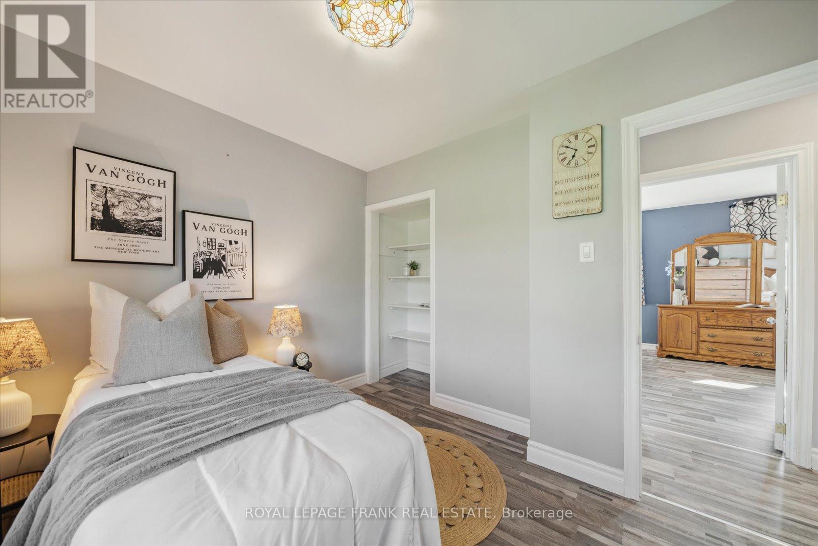 












109 ONTARIO STREET

,
Clarington (Bowmanville),




Ontario
L1C2T3

