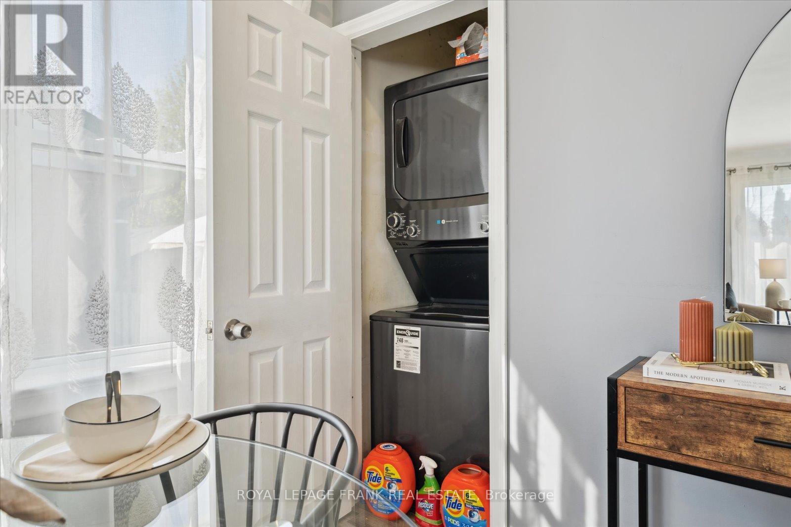 












109 ONTARIO STREET

,
Clarington (Bowmanville),




Ontario
L1C2T3

