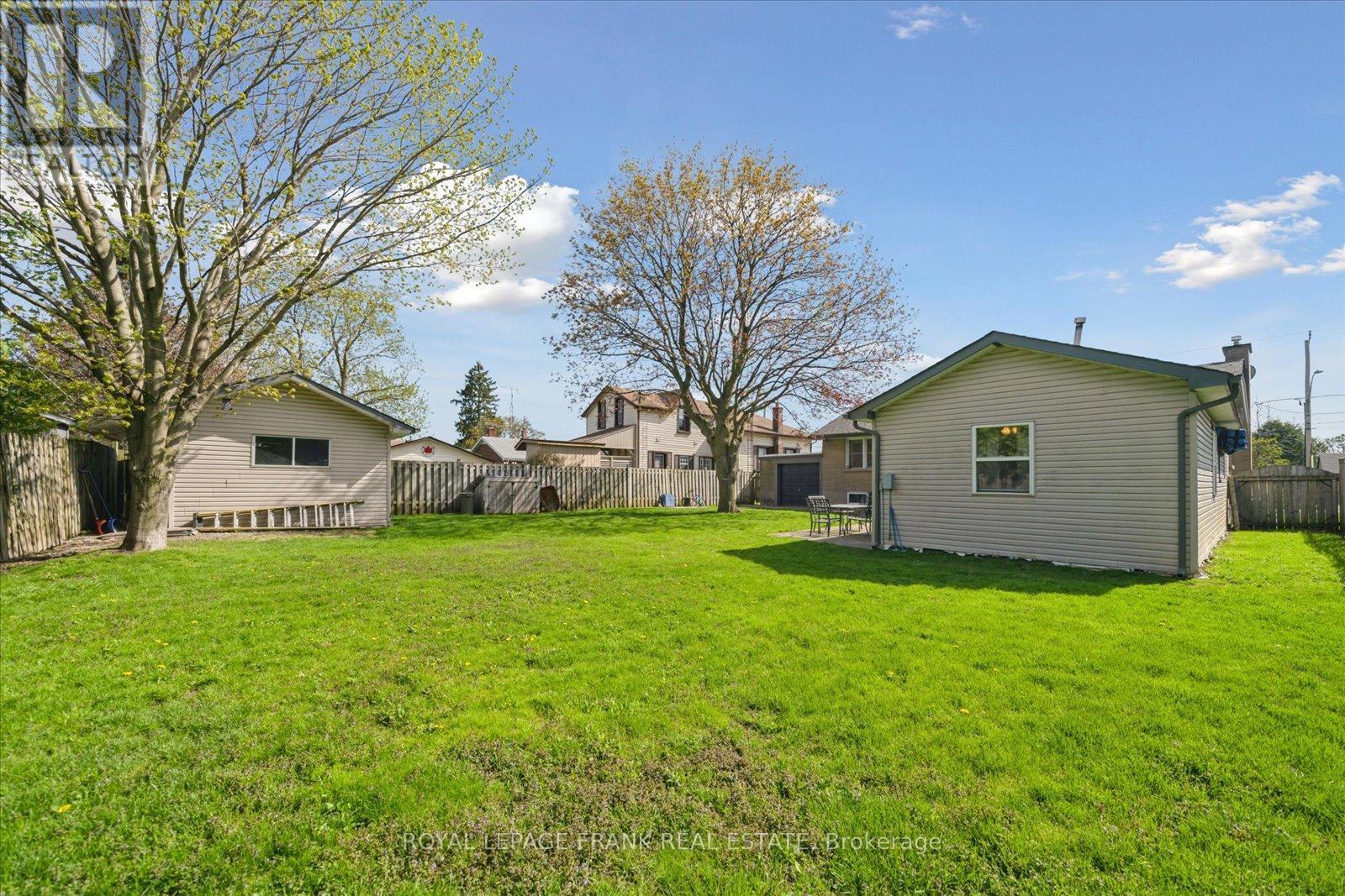 












109 ONTARIO STREET

,
Clarington (Bowmanville),




Ontario
L1C2T3

