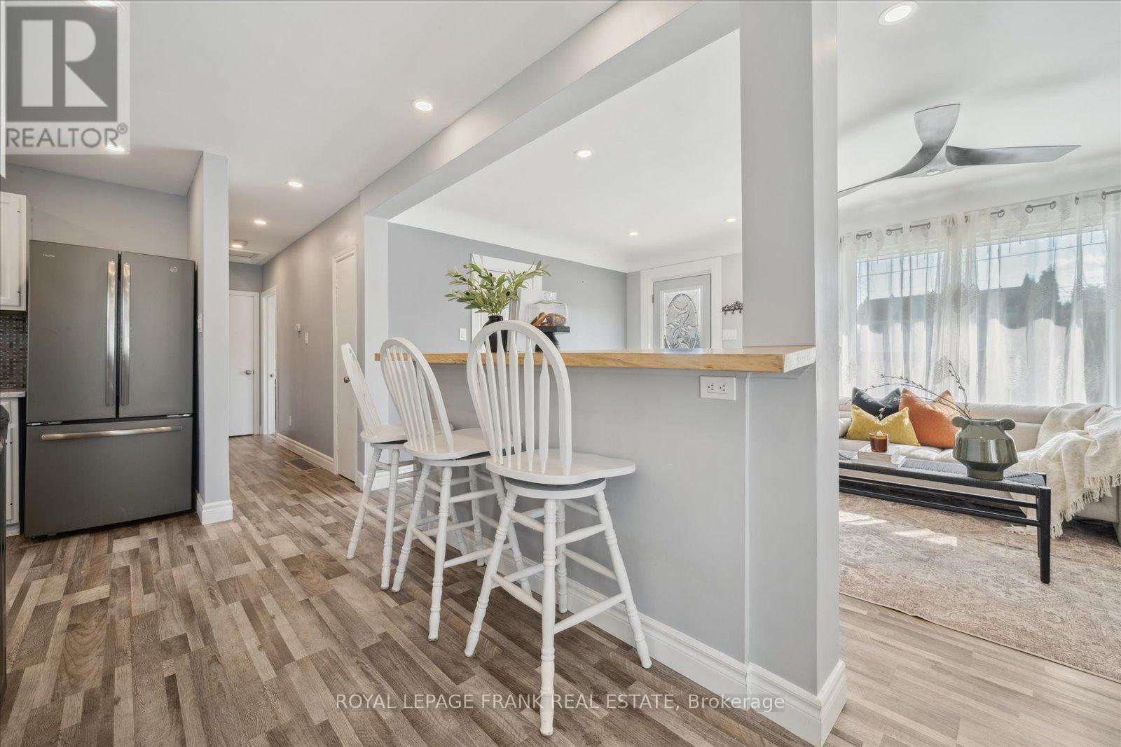 












109 ONTARIO STREET

,
Clarington (Bowmanville),




Ontario
L1C2T3

