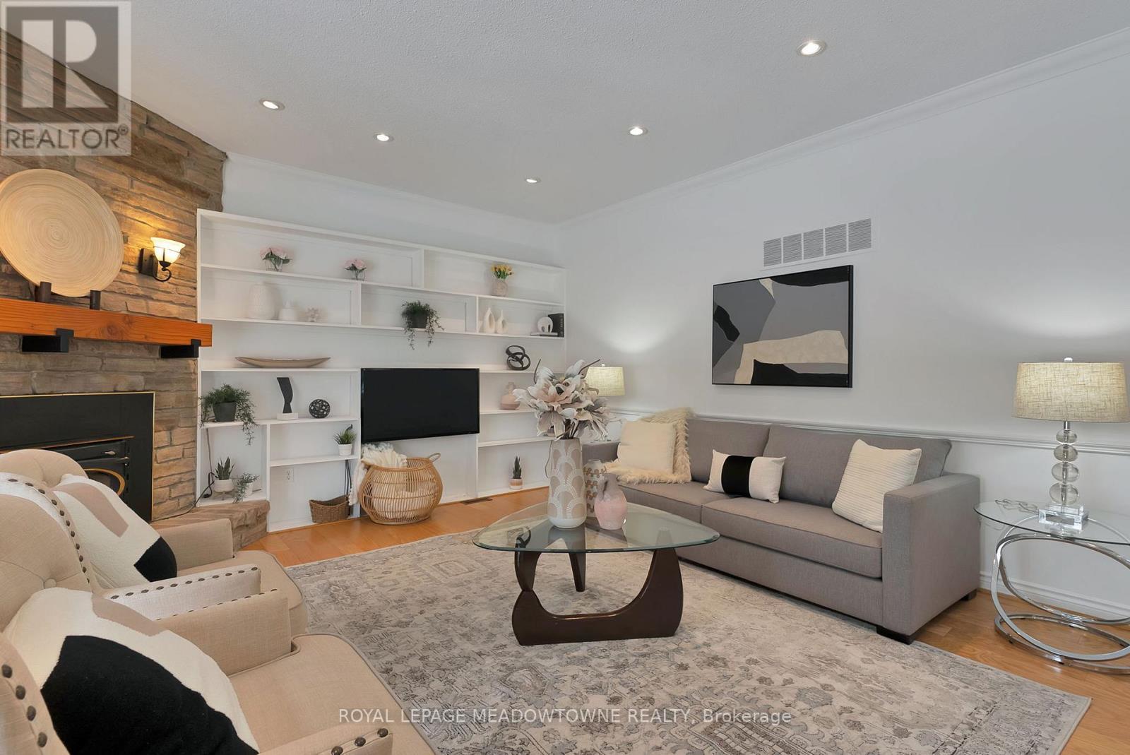 












19 STEELE HOME COURT

,
Caledon,




Ontario
L7E0B1

