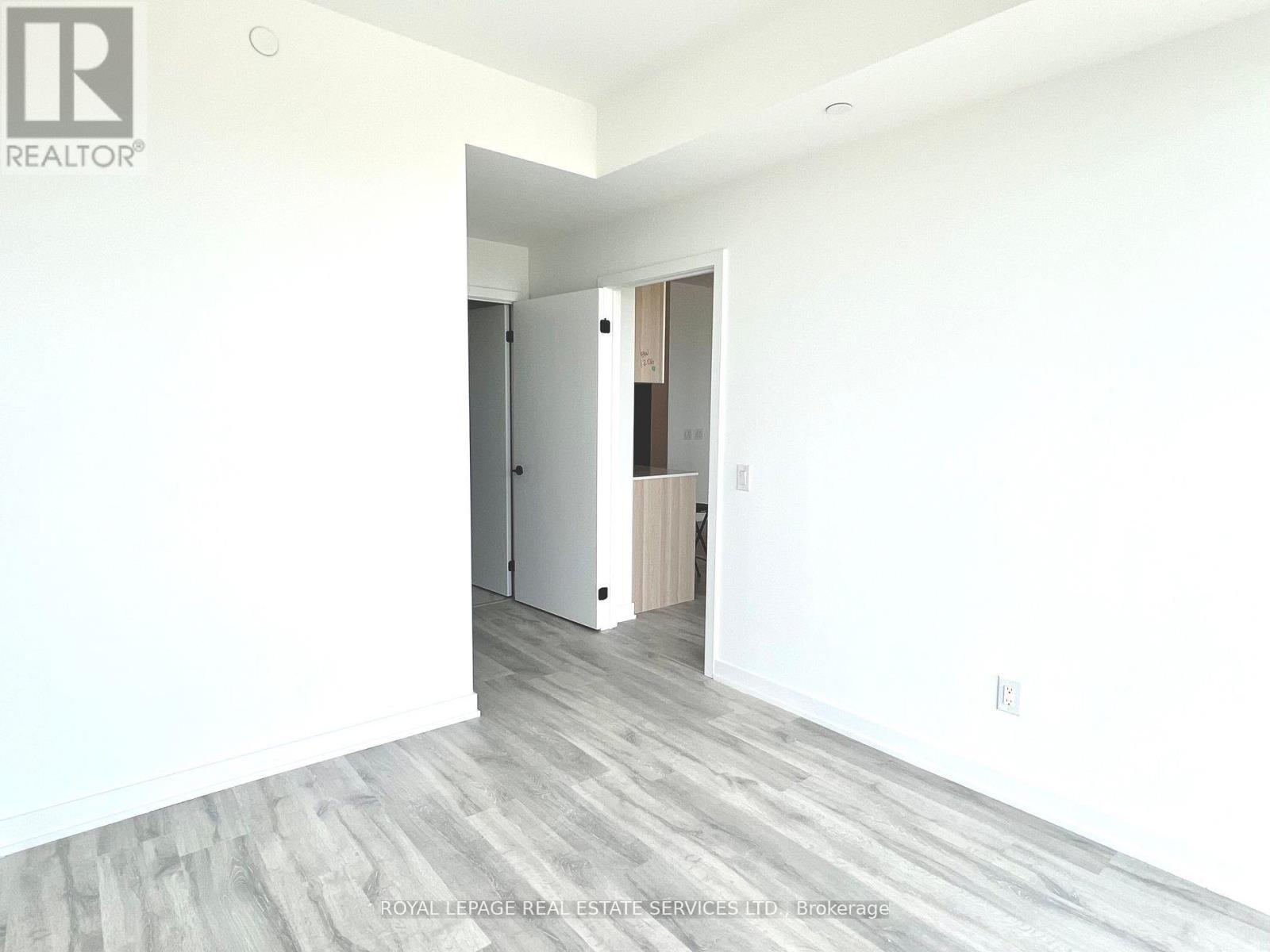 












1206 - 220 MISSINNIHE WAY

,
Mississauga,




Ontario
L5H0A9

