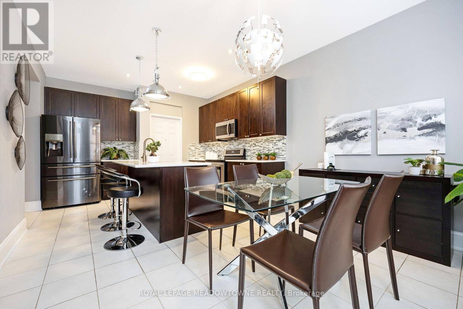 












428 DYMOTT AVENUE

,
Milton,




Ontario
L9T7V1

