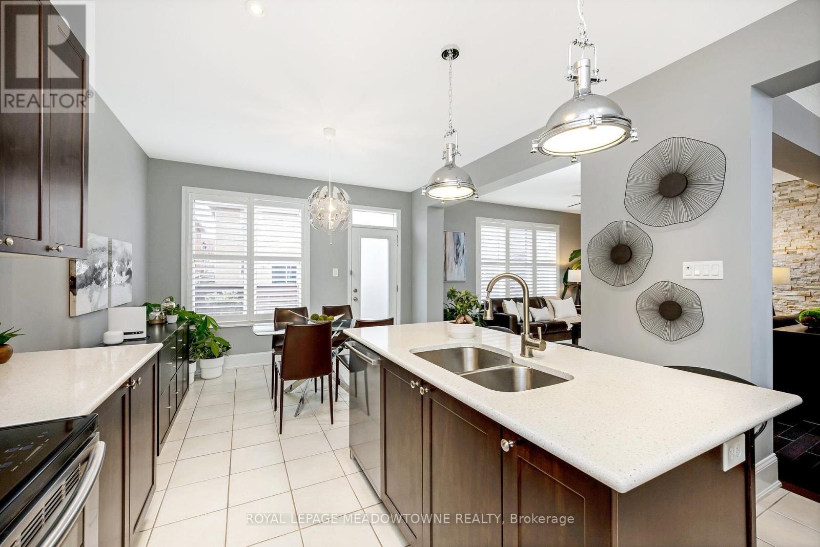 












428 DYMOTT AVENUE

,
Milton,




Ontario
L9T7V1

