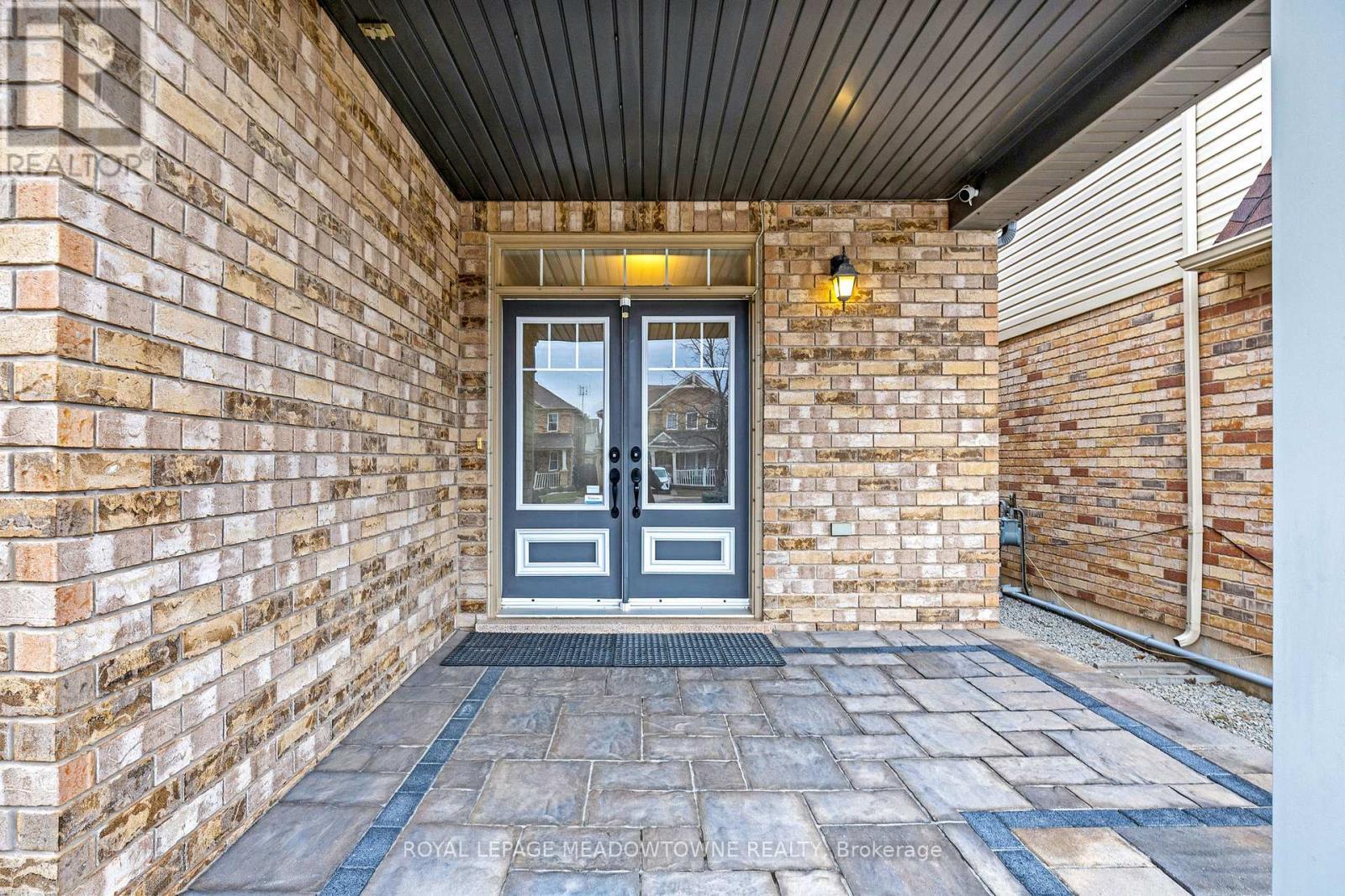 












428 DYMOTT AVENUE

,
Milton,




Ontario
L9T7V1

