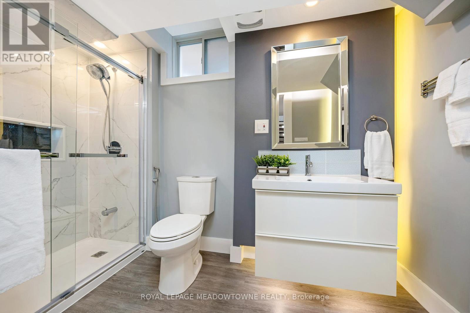 












428 DYMOTT AVENUE

,
Milton,




Ontario
L9T7V1

