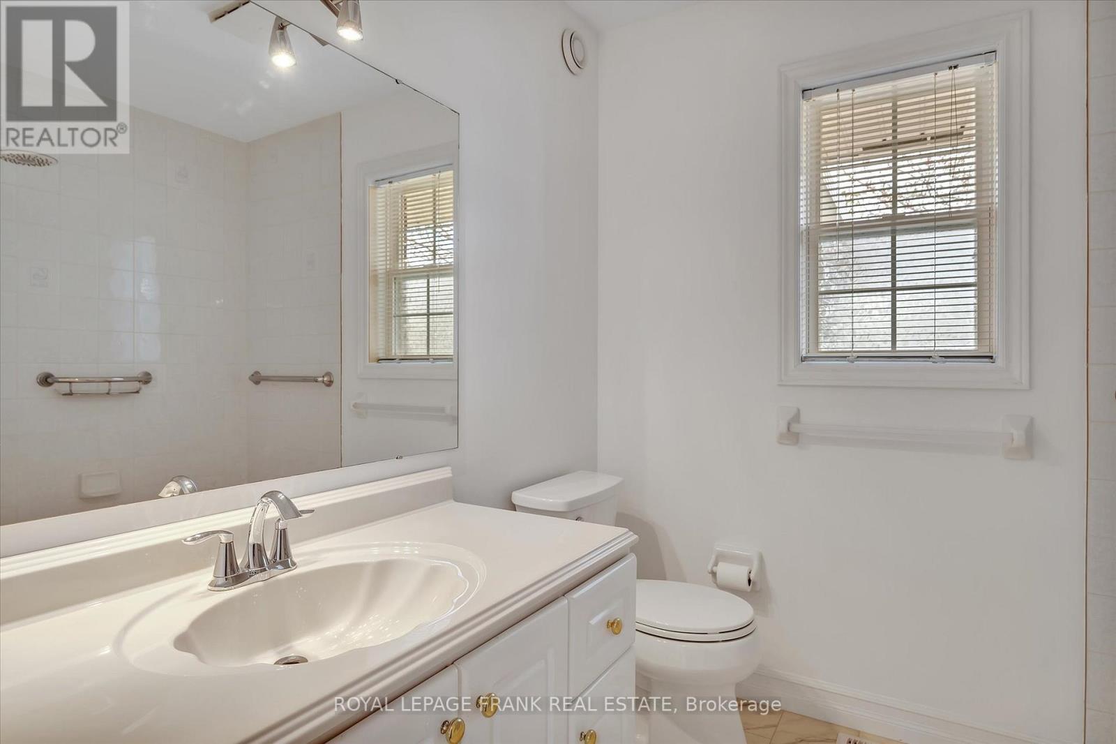 












1606 RAMBLEWOOD DRIVE

,
Peterborough West (South),




Ontario
K9K2C5

