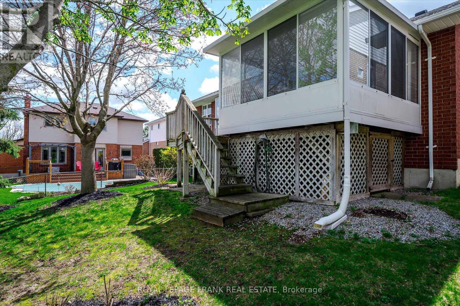 












1606 RAMBLEWOOD DRIVE

,
Peterborough West (South),




Ontario
K9K2C5

