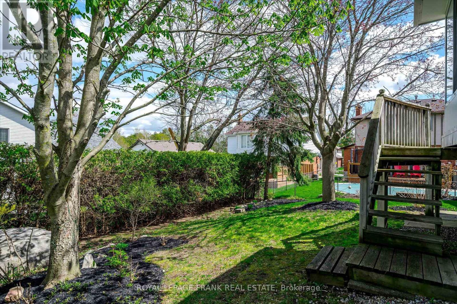 












1606 RAMBLEWOOD DRIVE

,
Peterborough West (South),




Ontario
K9K2C5

