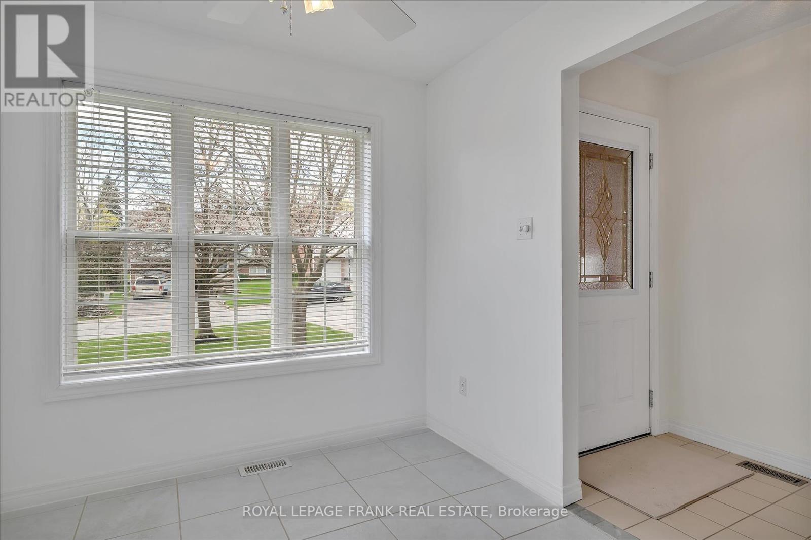 












1606 RAMBLEWOOD DRIVE

,
Peterborough West (South),




Ontario
K9K2C5

