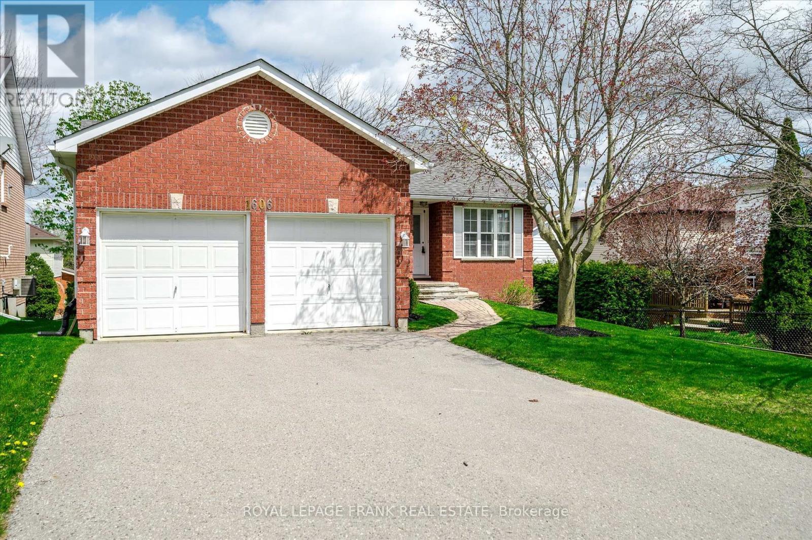 












1606 RAMBLEWOOD DRIVE

,
Peterborough West (South),




Ontario
K9K2C5

