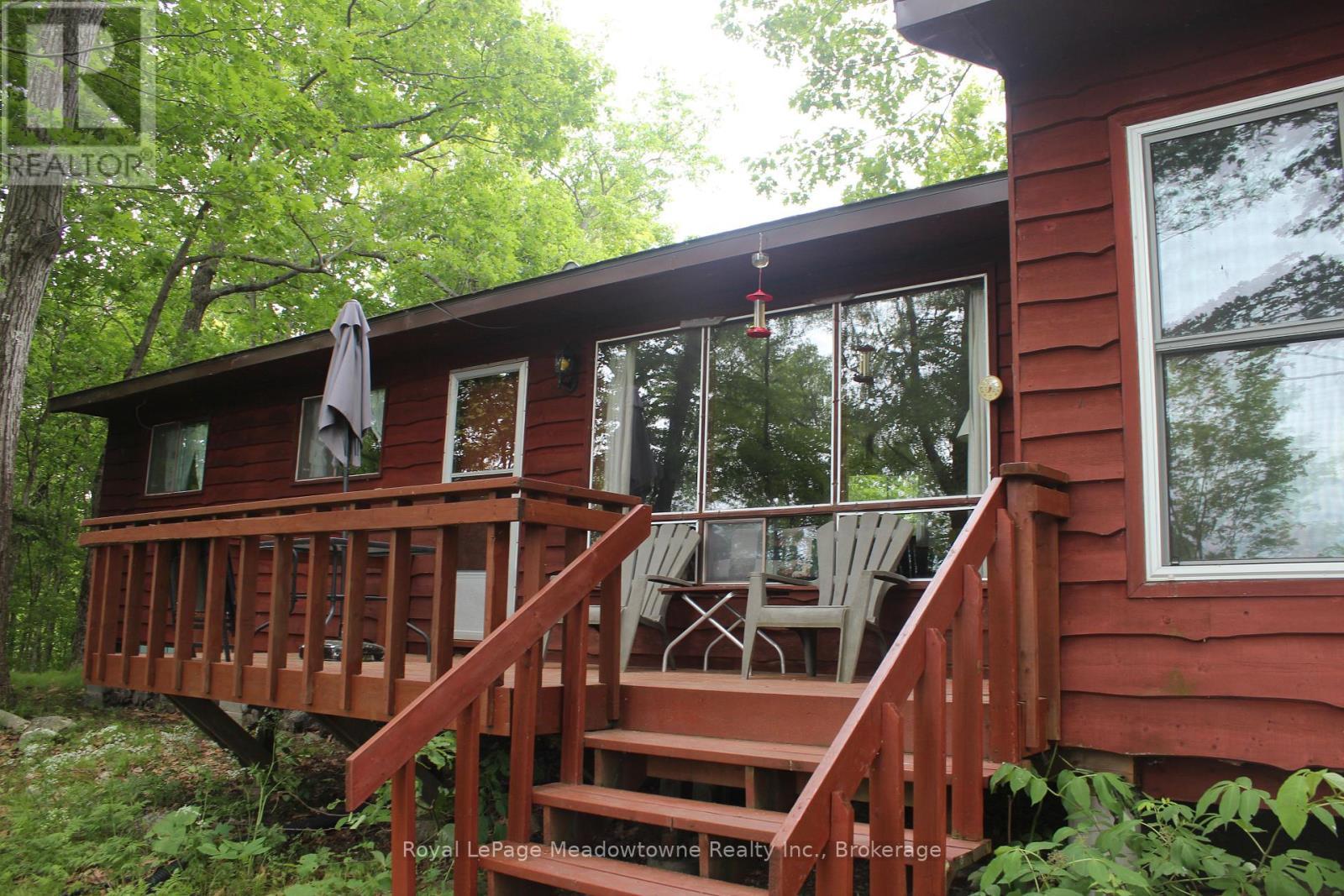 












28424 HIGHWAY 7 S

,
Central Frontenac (Frontenac Centre),




Ontario
K0H1B0

