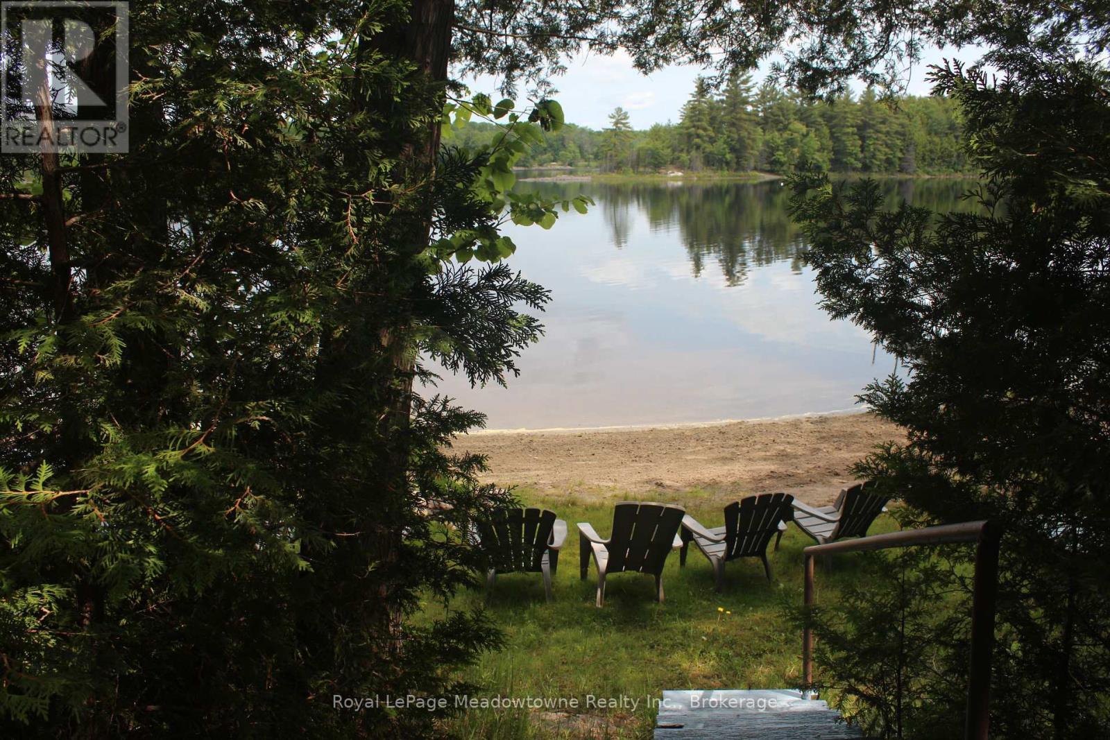 












28424 HIGHWAY 7 S

,
Central Frontenac (Frontenac Centre),




Ontario
K0H1B0

