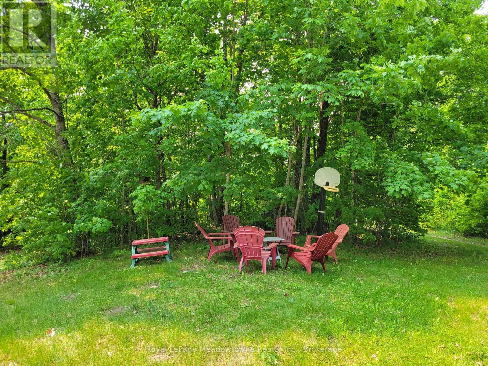 












28424 HIGHWAY 7 S

,
Central Frontenac (Frontenac Centre),




Ontario
K0H1B0

