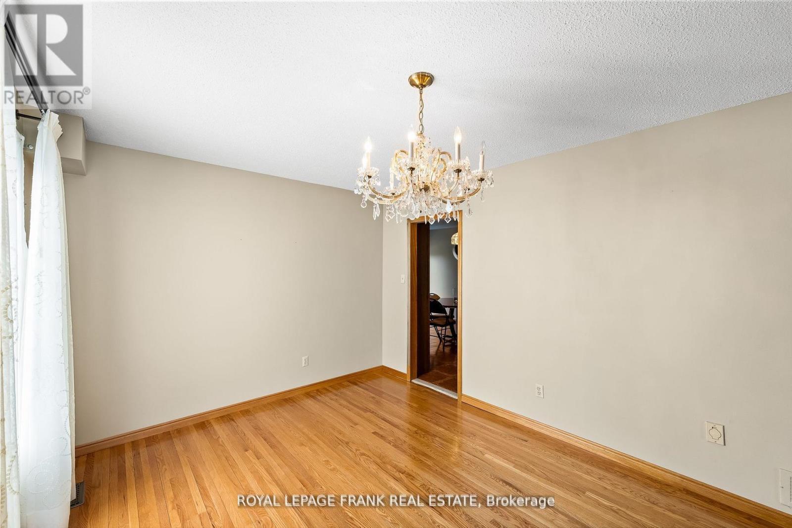 












1402 MANITOU DRIVE

,
Oshawa (Samac),




Ontario
L1G7P7

