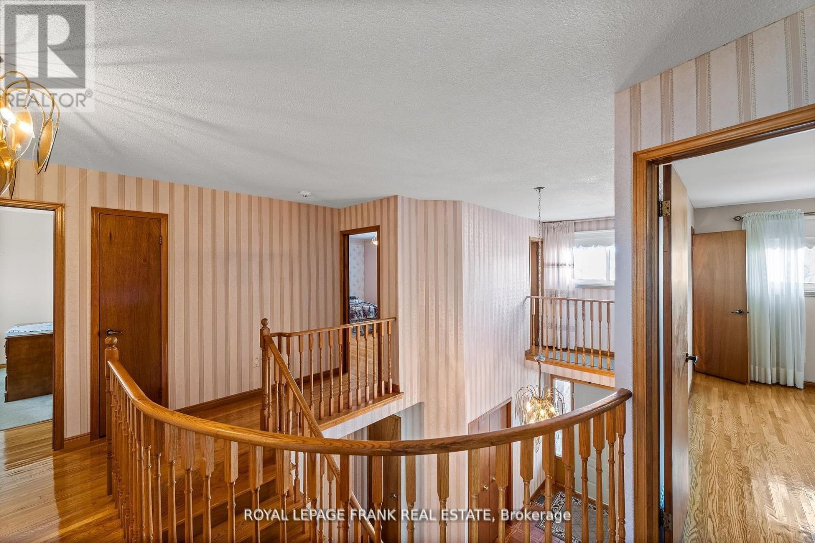 












1402 MANITOU DRIVE

,
Oshawa (Samac),




Ontario
L1G7P7

