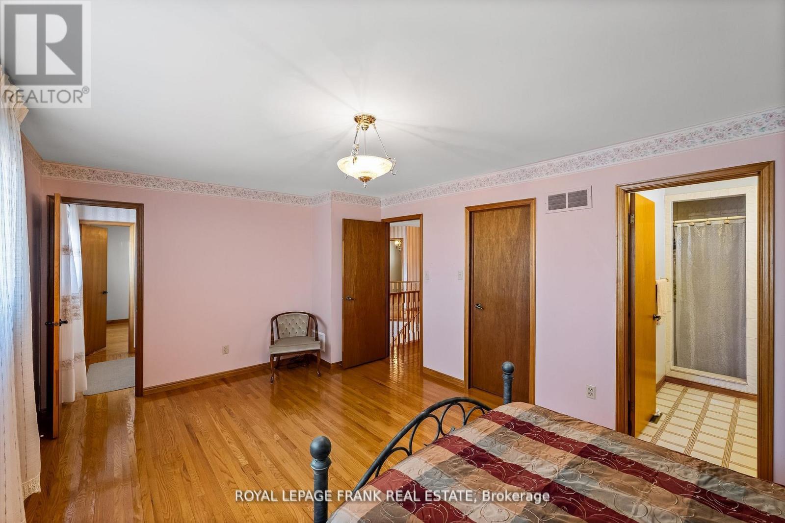 












1402 MANITOU DRIVE

,
Oshawa (Samac),




Ontario
L1G7P7

