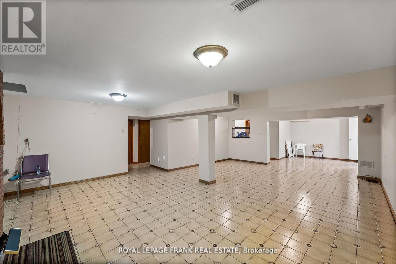












1402 MANITOU DRIVE

,
Oshawa (Samac),




Ontario
L1G7P7


