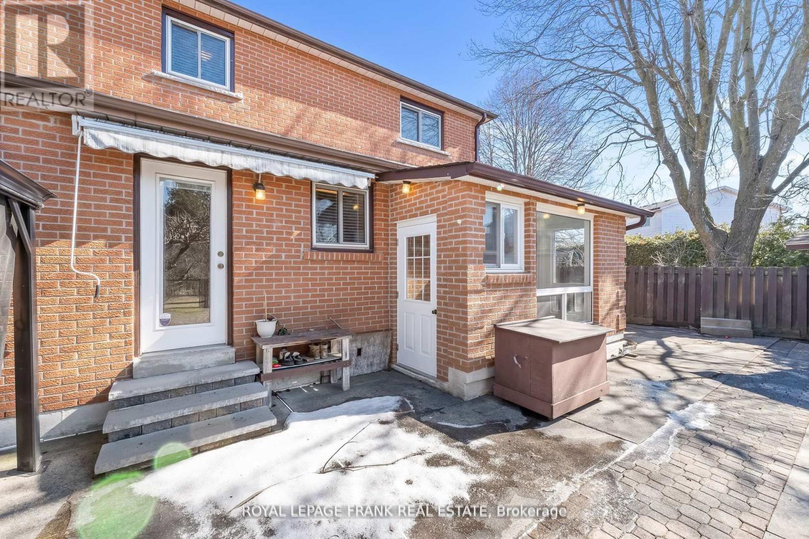 












1402 MANITOU DRIVE

,
Oshawa (Samac),




Ontario
L1G7P7

