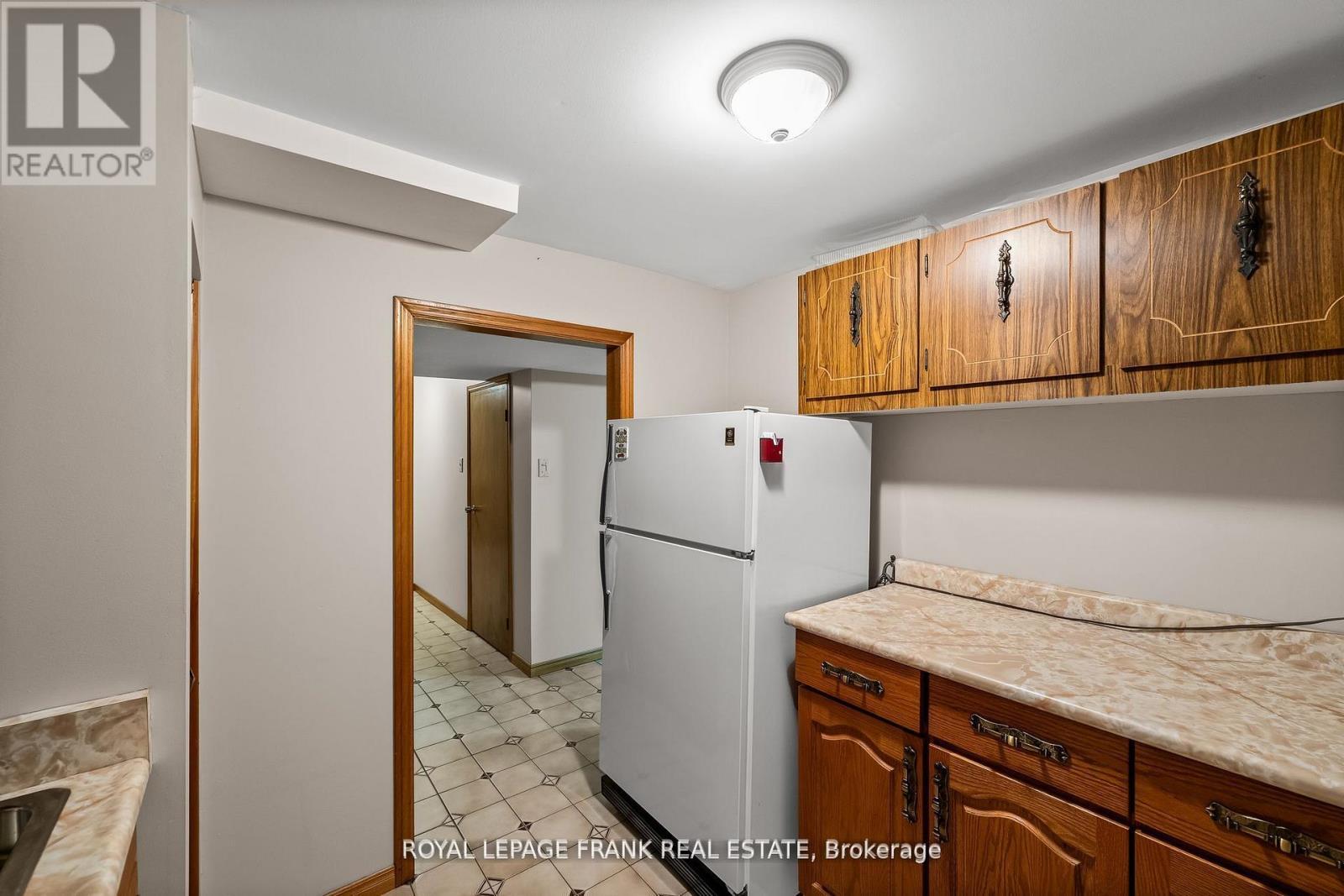 












1402 MANITOU DRIVE

,
Oshawa (Samac),




Ontario
L1G7P7

