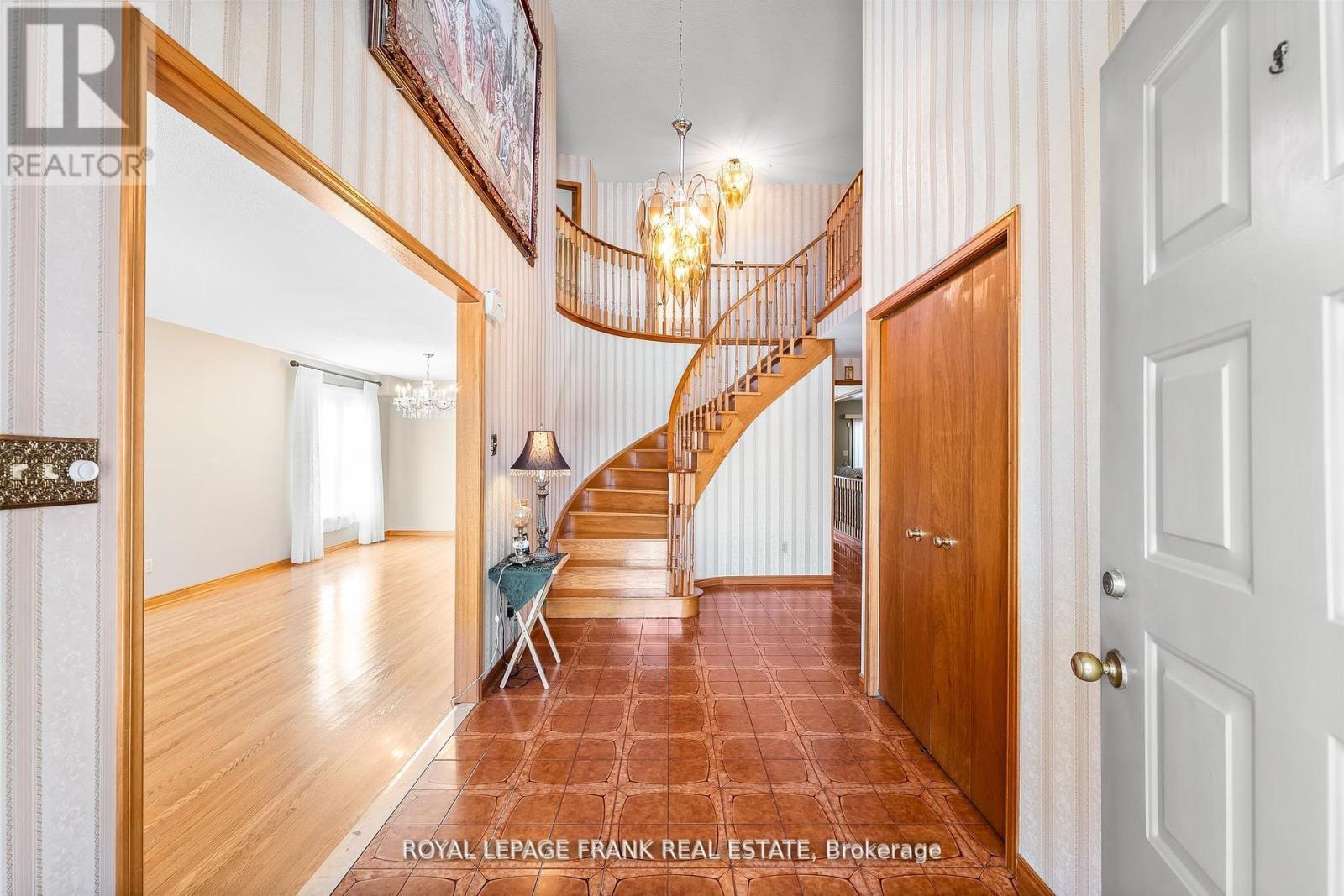 












1402 MANITOU DRIVE

,
Oshawa (Samac),




Ontario
L1G7P7

