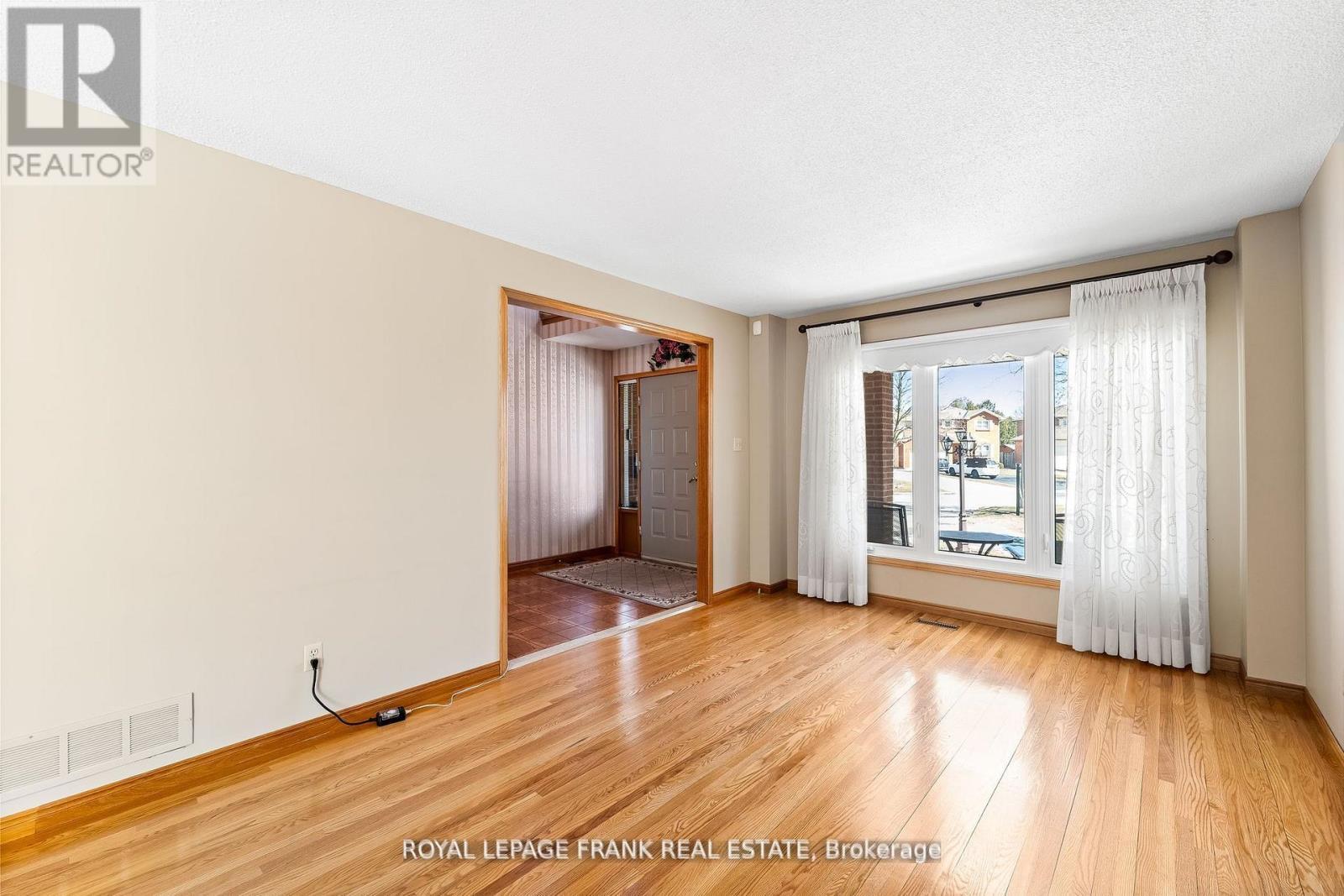 












1402 MANITOU DRIVE

,
Oshawa (Samac),




Ontario
L1G7P7

