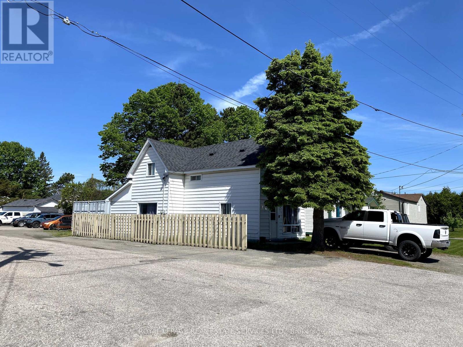 












169 FRONT STREET

,
West Nipissing,




Ontario
P2B2H9

