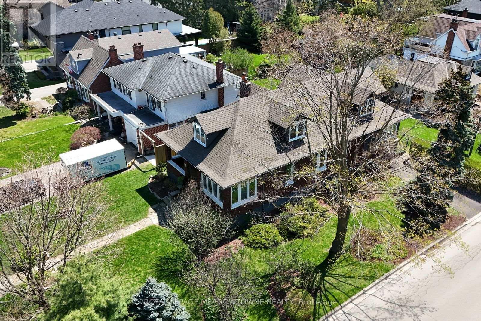 












24 HIAWATHA PARKWAY

,
Mississauga,




Ontario
L5G3S2

