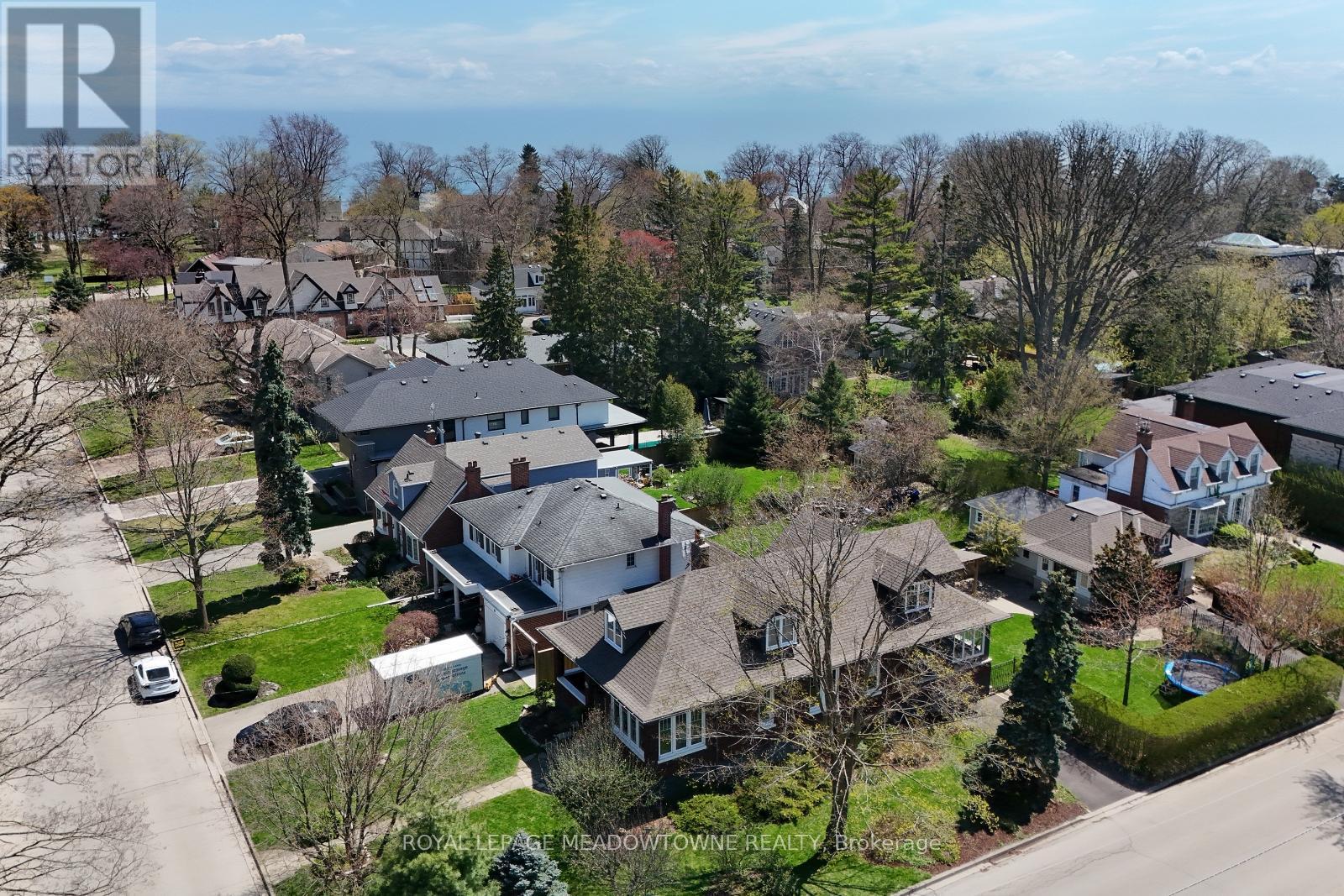 












24 HIAWATHA PARKWAY

,
Mississauga,




Ontario
L5G3S2

