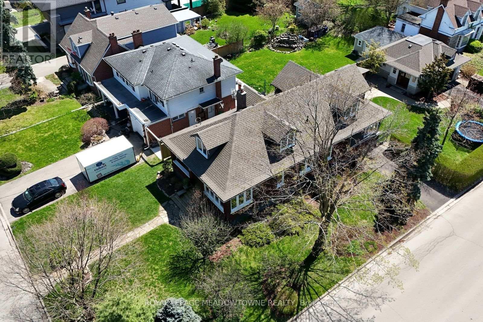 












24 HIAWATHA PARKWAY

,
Mississauga,




Ontario
L5G3S2

