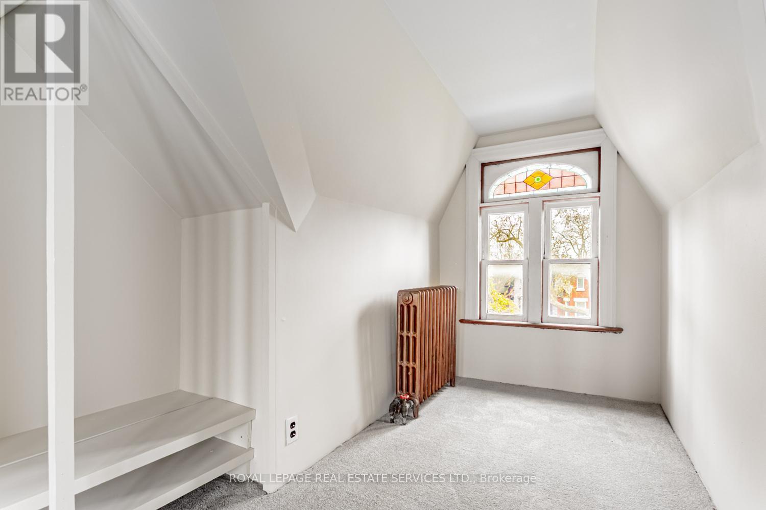 












62 LAKEVIEW AVENUE

,
Toronto,




Ontario
M6J3B3

