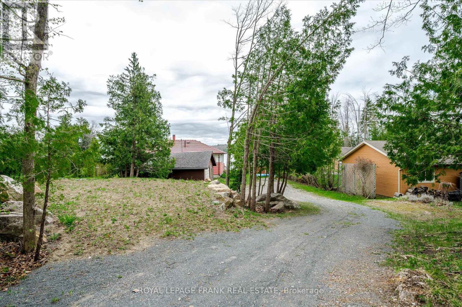 












2 FIRE ROUTE 13

,
Trent Lakes,




Ontario
K0L2H0

