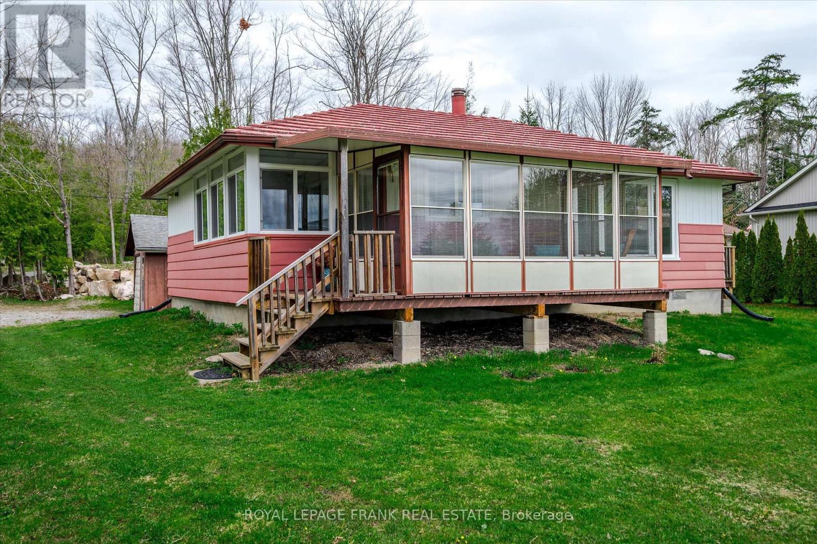 












2 FIRE ROUTE 13

,
Trent Lakes,




Ontario
K0L2H0

