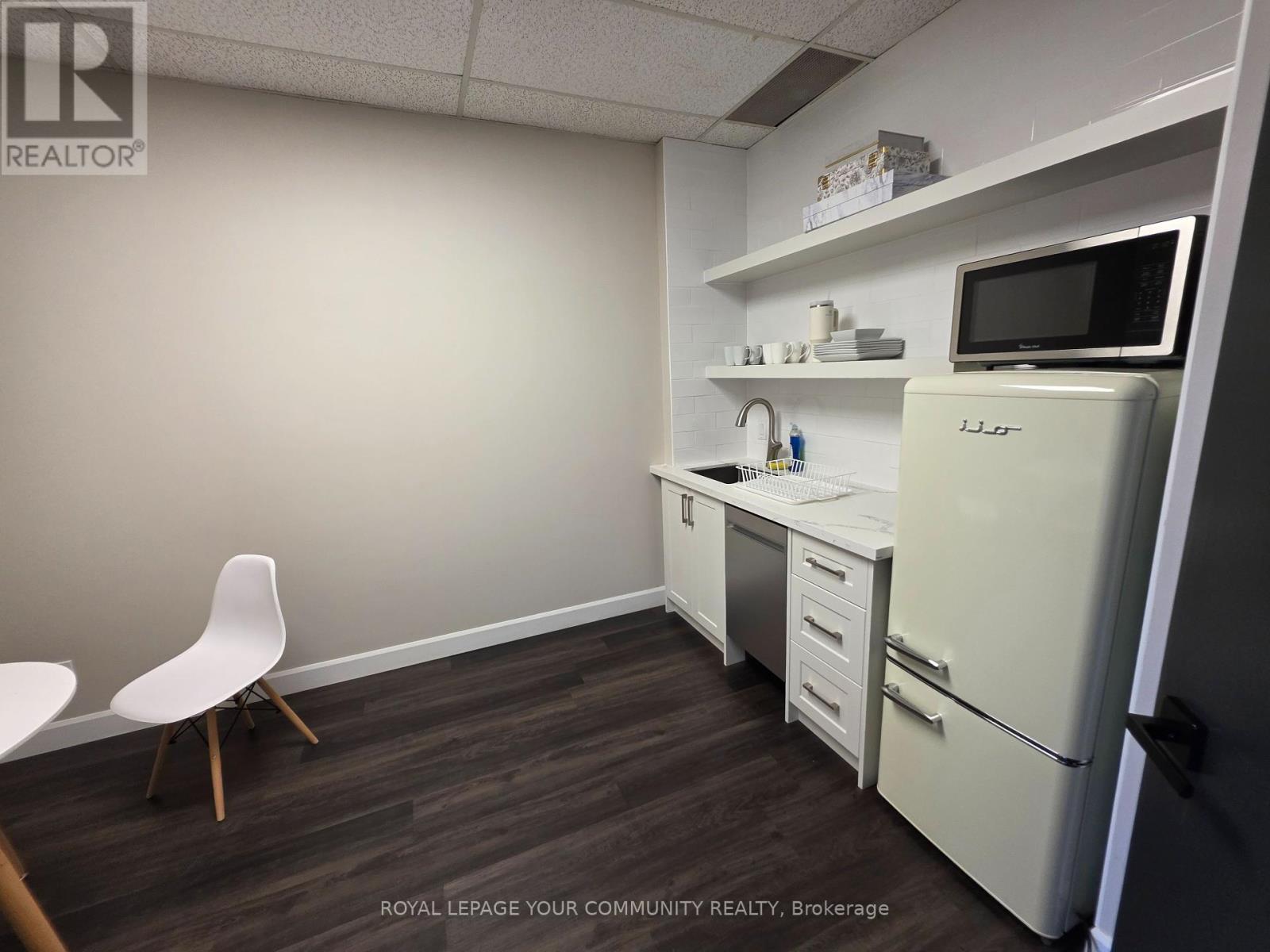 












28 - 2155 DUNWIN DRIVE

,
Mississauga,




Ontario
L5L4M1

