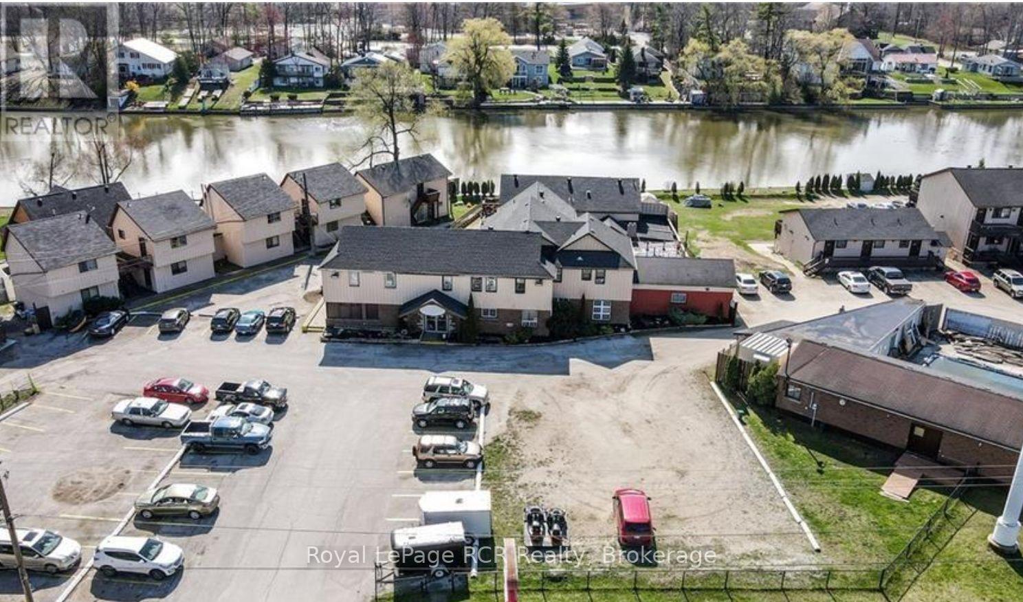 












381 MOSLEY STREET

,
Wasaga Beach,




Ontario
L9Z2J8

