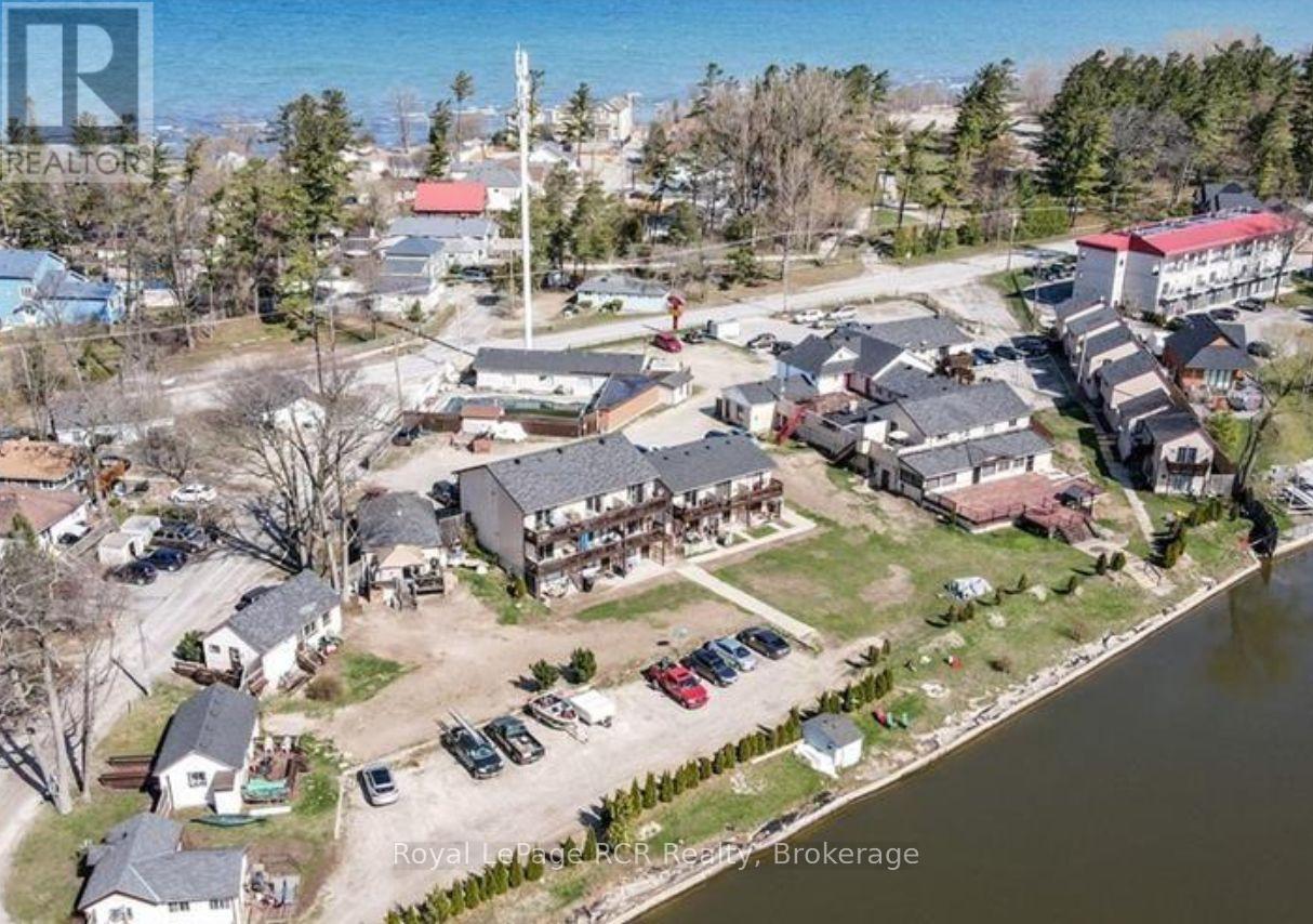 












381 MOSLEY STREET

,
Wasaga Beach,




Ontario
L9Z2J8

