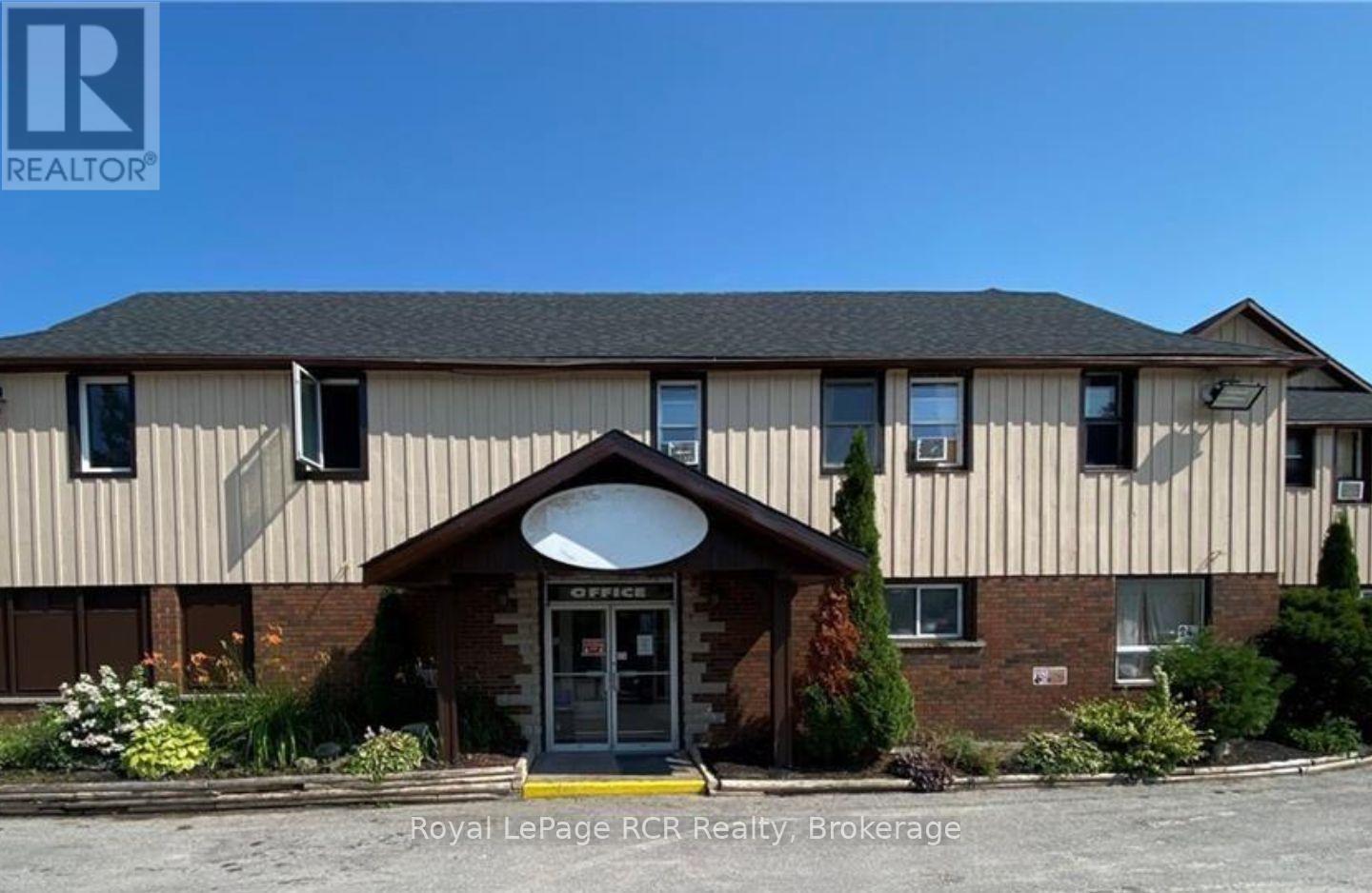 












381 MOSLEY STREET

,
Wasaga Beach,




Ontario
L9Z2J8

