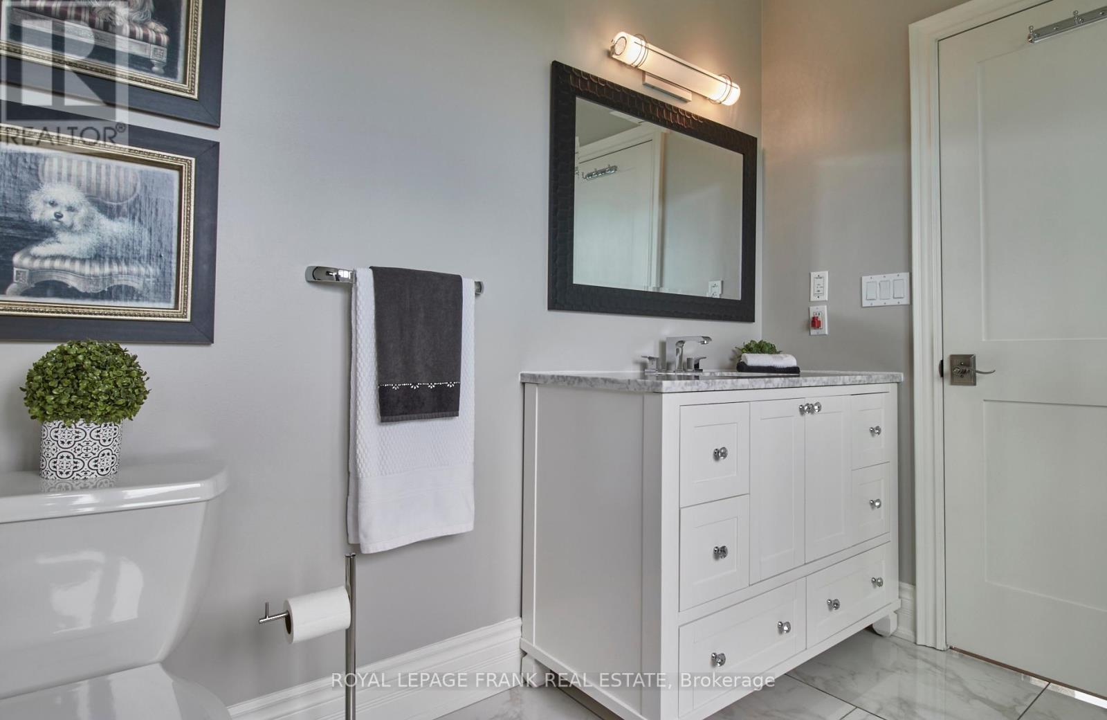 












5387 SUTTER CREEK DRIVE

,
Hamilton Township,




Ontario
K0K2E0

